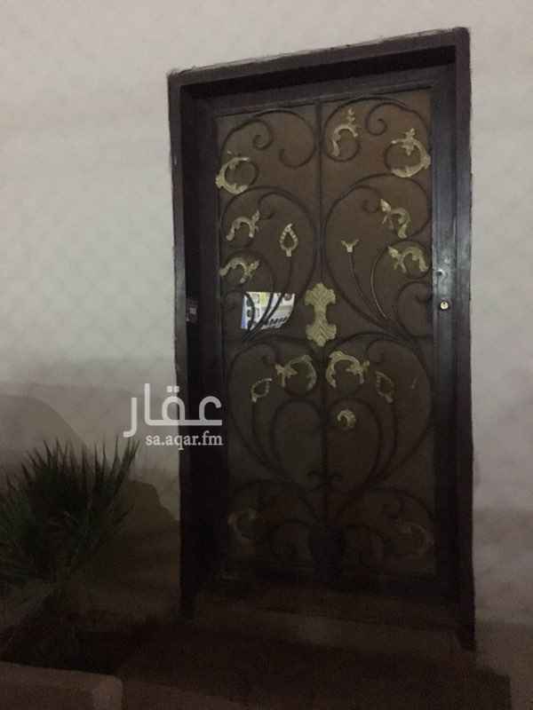 1445079 غرفه للايجار شهري السعر ١٣٠٠ ريال
حي الرمال خلف مطعم النافوره شارع الشيخ جابر
مدخل خاص وموزع ومطبخ ودوره مياة
يوجد مكيف وموكيت ومساند ومطبخ راكب