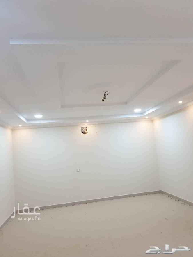 1542977 للبيع دور وثلاثة شقق مساحة 500متر حي الشراع عمر البيت سنه ونص
مكتب محمد الدوسري
0500794766
0583508530