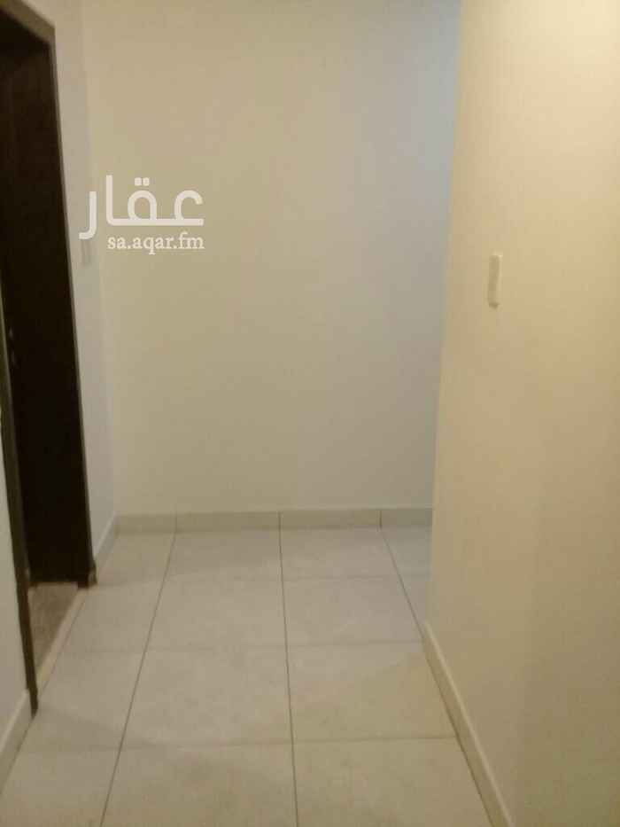 1571770 ٣غرفه /صاله/مطبخ/٢حمام
تشطيب ممتاز
موقف سيارات
مصعد
عداد كهرباء منفصل
للتواصل/ ٠٥٨٣٥٧٠٠٠٣