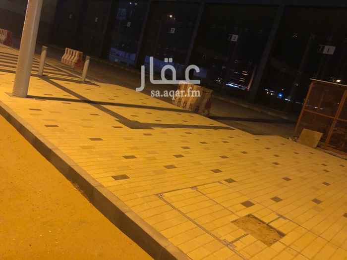1522344 ٦ معارض ميزانيين سعر المتر من الف ريال
وثلاث مكاتب سعر المتر من سبع ميه ريال
مساحه المكاتب تتراوح من ٢٧٠ م الى ٣٠٠ متر تقريبا