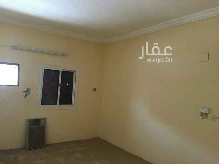 1579776 استراحه في حي الحرازات مخطط السلام المبنى مسلح مكون من غرفتين وصاله ومطبخ وحمامين الغرف مساحتها ٤*٥ وبها مساحة الأرضية كامله مع المبنى ٧٢٥ متر مربع واجهتها شماليه ش١٥ متر قريب منها مجمع مدارس بنات حكومي من الابتدائيه حتى الثانوية وروضة أطفال والأرض في تبه مرتفعه وبعيده عن مجاري السيول وبها عداد كهرباء ١٠٠ أمبير المبلغ المطلوب ٢٦٠ الف
