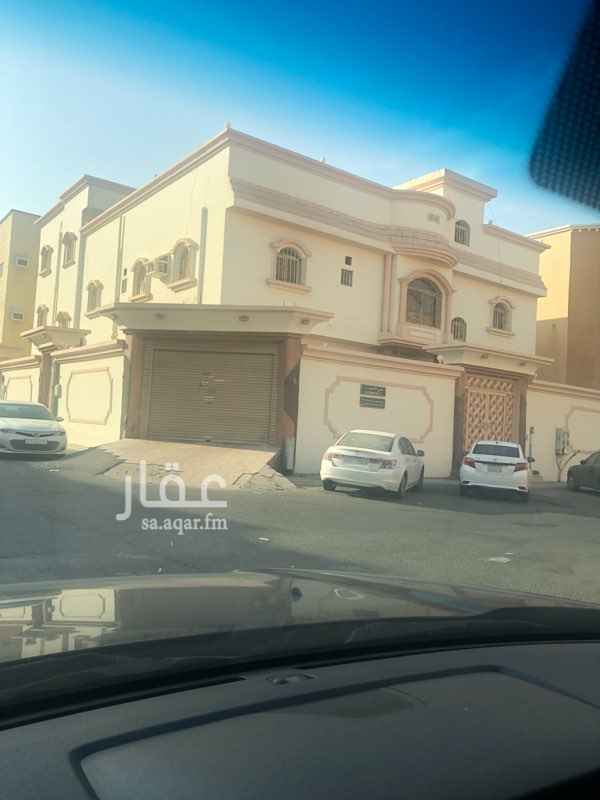 1672434 فيلا + ٣ شقق جانبيه
للبيع
الاجاويد١
*فله وخلفها ثلاث شقق*
مساحة الارض ٦٦٠متر
شارعين ١٥*١٥
قريبه للشارع التجاري
مواصفاتها كالتالي:
*الشقق*
كل شقه خمس غرف وصاله ومطبخ وثلاث دورات مياه
*الفله*
دور ارضي ٤ مجالس من ٦*٤
ودورتين مياه ومطبخ ( استقبال ضيوف )
الدور الاول خمس غرف نوم وصاله
وثلاث دورات مياه ومطبخ سيرفس
العمر ١١ سنه
الشقق مجدده ومؤجره
الفله موجره كذلك
*السعر*
مليونين و ٣٠٠ الف قابل باذن الله
مكتب بن سويد
