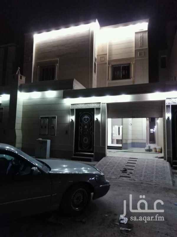 1351409 فيلا للبيع بحي الرمال التعمير دور. وثلاث شقق بناء شخصي وضمانات شامله شارع ثلاثين وجهه جنوبيه يسعدنا تواصلكم مكتب المالكي للعقارات