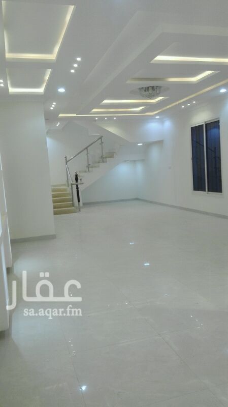 1412051 فيلا للبيع بحي الرمال التعمير مساحه 460شارع 30بناء شخصي وضمانات شامله درج صاله وشقتين موقع راقي تتكون من مشب مجلس صاله مجلس حريم مقلط غرفه كبار سن مدخل سياره غرفه خدامه غرفه سائق الدور الثاني ثلاث غرف نوم +ثلاث دورات مياه مدخل سياره كبير يسعدنا تواصلكم نستقبل عروضكم ونلبي طلباتكم مكتب المالكي للعقارات