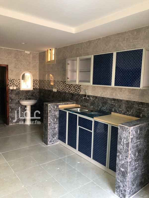 1294341 وحدات سكنيه مكونة من صالة وغرفة نوم ومطبخ ودورة مياة ، جديدة وتشطيب ممتاز موقعها في حي الرصراص شارع سعد بن ابي وقاص خلف مسجد الشاكرين ، مع امكانية تاجيرها بالكامل لاي مستثمر،