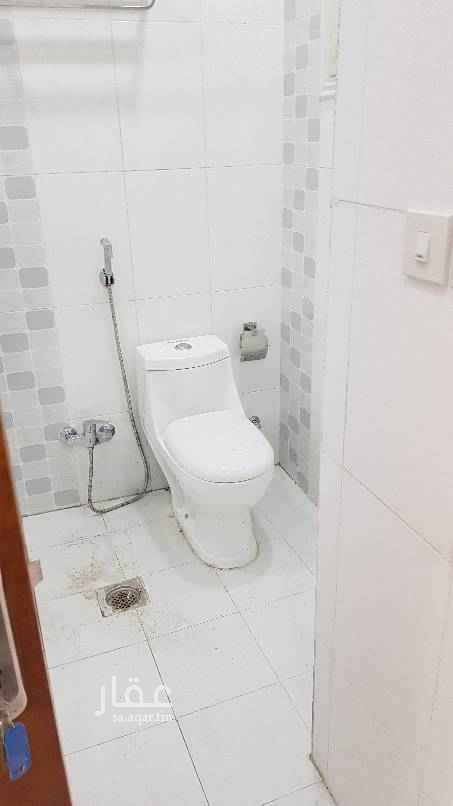1583967 شقه للايجار السنوي فقط
مكونه من 3غرف نوم بحمام خاص بالاضافه الى مجلسين ضيوف بحمام لكل مجلس وغرفه غسيل وغرفة خادمه بحمام خاص بالاضافة الى حوش خاص .
المطبخ جاهز نظام امريكي مطل ومفتوح على الصاله ويوجد حمام عام للصاله
اجمالي الغرف 7
اجمالي الحمامات 7
التكيف مركزي اسبلت تمديد جاهز . يمكن التفاوض على تركيب التكيف .
التواصل اما اتصال او وتساب رقم 0590916075