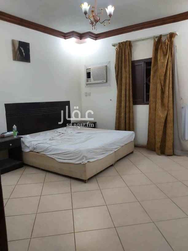 1755420 شقه عوائل مؤثثه للايجار مكونه من
غرفتين وصالة وحمام ومطبخ راكب مكيف راكب نضيفه جدا واسعه جدا مجدده بالكامل والعمارة لها مواقف خاصه بها وقريبه من جميع الخدمات العامه وقريبه جدا من الدائري الشمالي