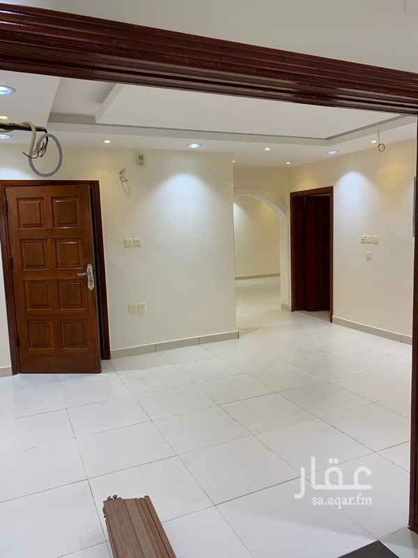 1428413 شقة عوائل فاخرة للإيجار
مجدده بالكامل
٥ غرف
٢ صاله
٤ حمامات
١ مطبخ راكب
١ بلكونه
غرفة غسيل
غرفة خادمة
موقف سيارة
الايجار سنوي بمبلغ 37,000