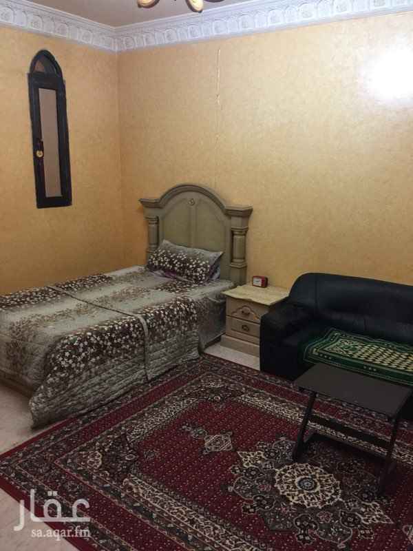 1294368 غرفة مفروشة داخل شقة عزاب بالعقيق شمال الرياض
الموجود بالشقة مصريين
مساحة الغرفة كبيره حوالي ٤*٦
الايجار السنوي للغرفه ١٢٠٠٠ ريال شامل السعي والمياه
٠٥٦٩٦٨٦٠٣٤