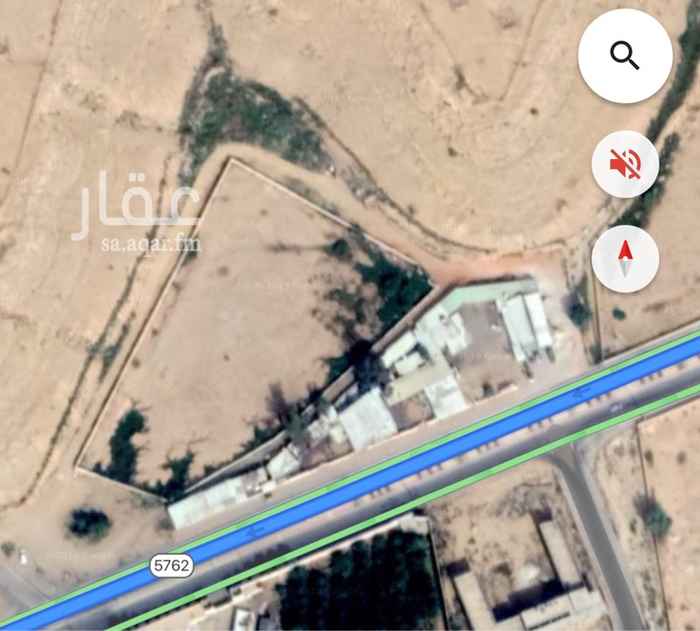 1637036 السلام عليكم ورحمة الله وبركاته
للبيع ارض فالعيينه على شارع العيينه العام
-الموقع مدخل العيينة
-مساحة الارض. 3131 متر مربع
-على ٣ شوارع
-جنوب شارع العيينة العام طول الارض على الشارع العام٨٠م
-شرقاً شارع عرض ١٥ متر
-شمالاً شارع عرض ١٠ متر
-غرباً قطعة ارض