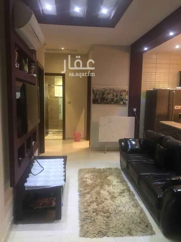1672179 شقه اربع غرف داخليه تشطيب سوبر ديلوكس خاليه من العيوب على البنك باقي فيها ١١ سنه القسط ٤٨٠٠ شهريا ويقل عند تمديد فترة السداد والاجمالي ٦٢٦٦٢٩ الف ، سبب البيع هو الحصول على عقار اخر للاستفاده من الصندوق العقاري والاسكان والله على مااقول شهيد .