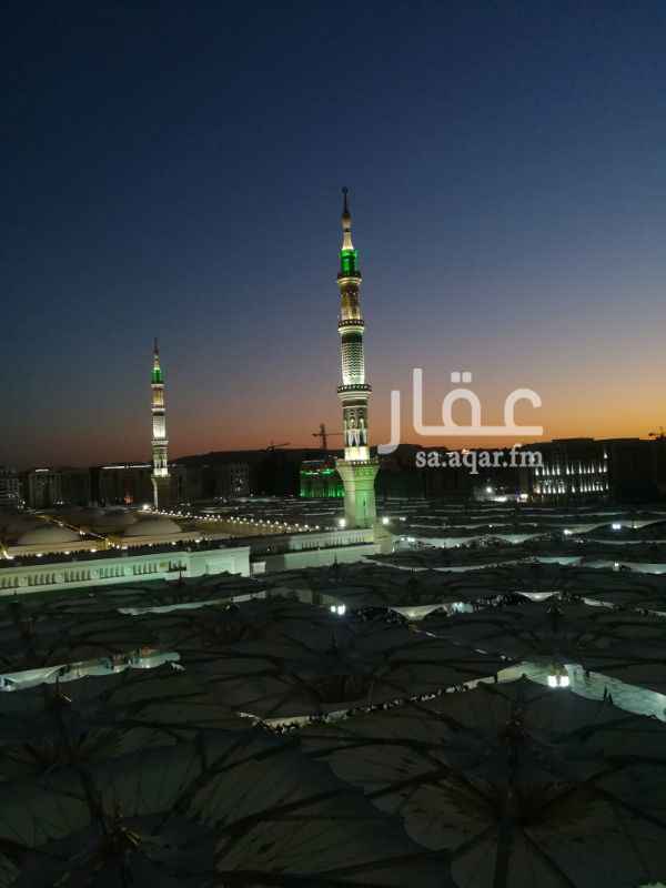 1398657 شقة مؤثثة بالكامل مطلة على الحرم المدني جميع غرفها
تكييف مركزي
عدد الغرف 3
حمامين للغرف وحمام خاص لغرفة الشغالة
للتاجير يومي او اسبوعي او شهري
للتواصل واتس أب او اتصال