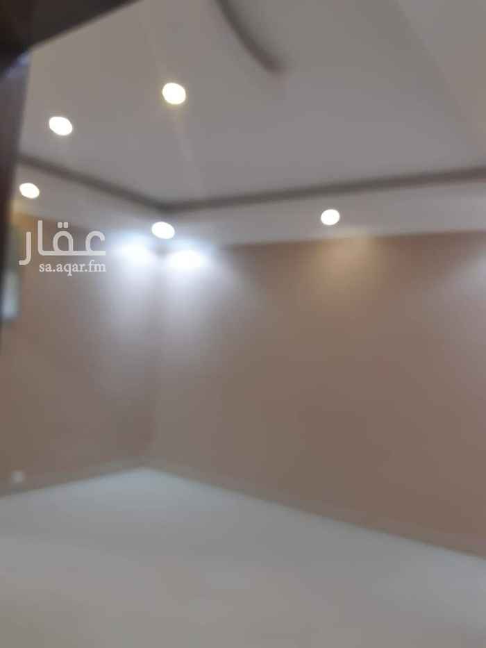 1509358 شقة جديده للايجار مساحتها كبيرة 260 متر
عبارة عن
مجلس رجال كبير وصاله كبيره ومقلط و3 دورات مياه ومطبخ
ومستودع مخزن الشقة ممتازة جدا
الموقع قريب مسجد وحديقة و من جميع الخدمات ما شاء الله تبارك الله
الموقع نفسه صحيح