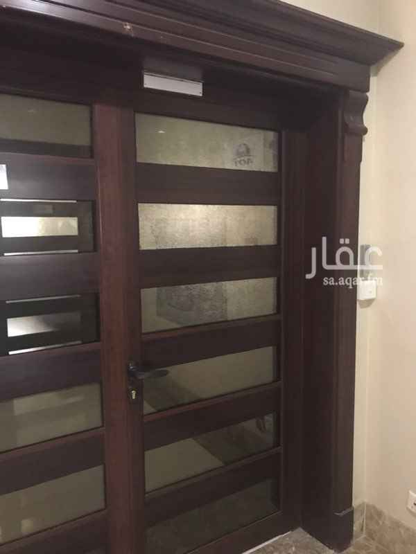 1312386 مكتب ذو اطلالة جميلة على شارع الكورنيش ومؤثث جاهز بافخم الاثاث ويوجد به حمامين وبوفيه
والاثاث للبيع
للتفاوض الاتصال بالرقم ادناه