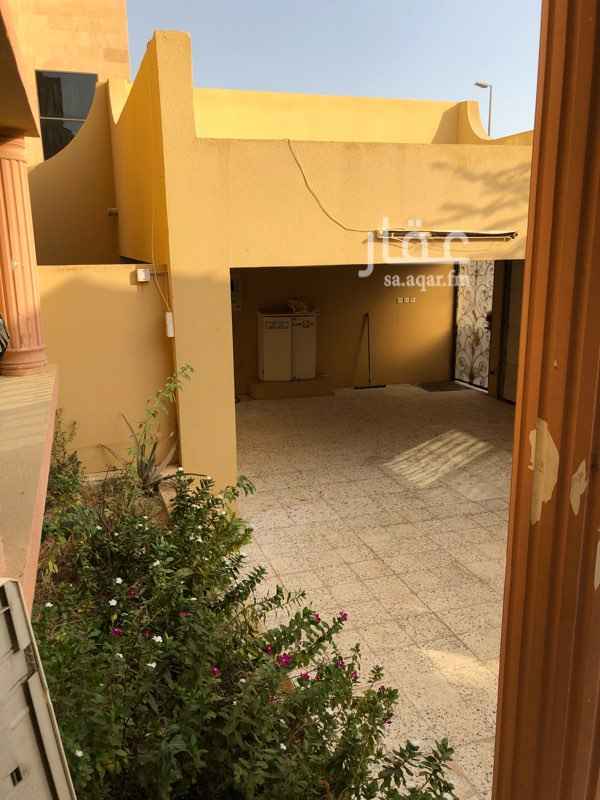 1558056 فيلا للايجار مكيفات ومطبخ راكب في البساتين
مكونه من دورين وملحق
الدور الارضي مجالس وصفره
الدور الاول ٣غرف نوم كل غرفه نوم بحمام وصاله وغرف النوم بدواليب
الملحق غرفه شغاله وغسيل وسطح الموقع غير دقيق للتواص٠٥٣٨٨٧٣٨٢٠👍👍👍👍👍👍