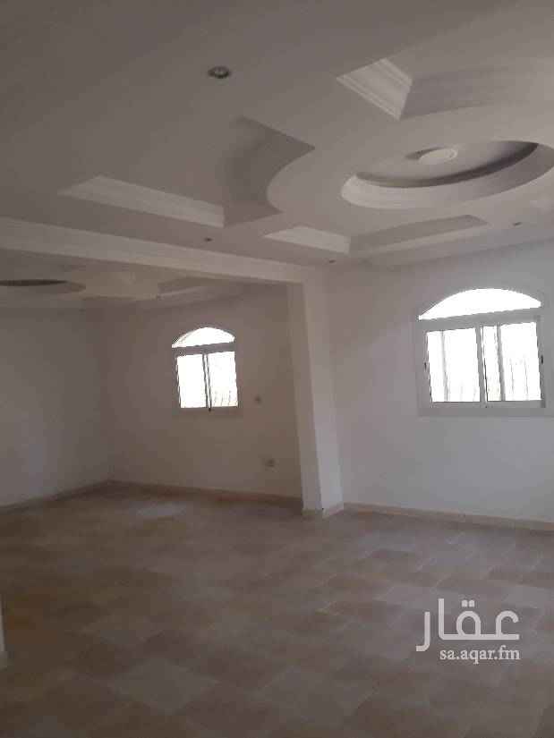 1665525 فيلا للايجار حى المحمديه حوش مدخل سياره