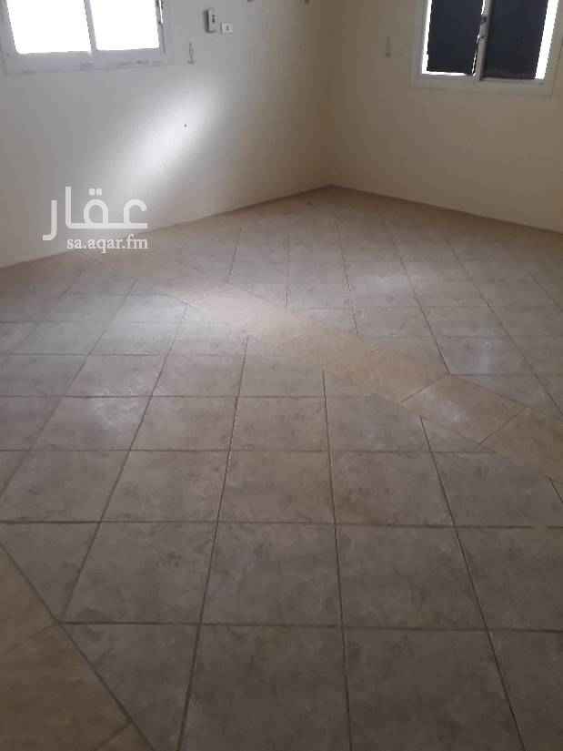 1667112 فيلا للايجار حى المحمديه مدخل سياره حوش قريبه من مسجد