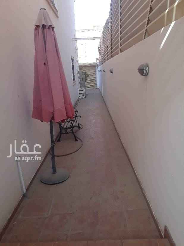 1702401 فيلا للايجار حى النعيم مكيفات مركزي مطبخ مسبح مدخل سياره حوش قريبه من مسجد قريبه من مسجد