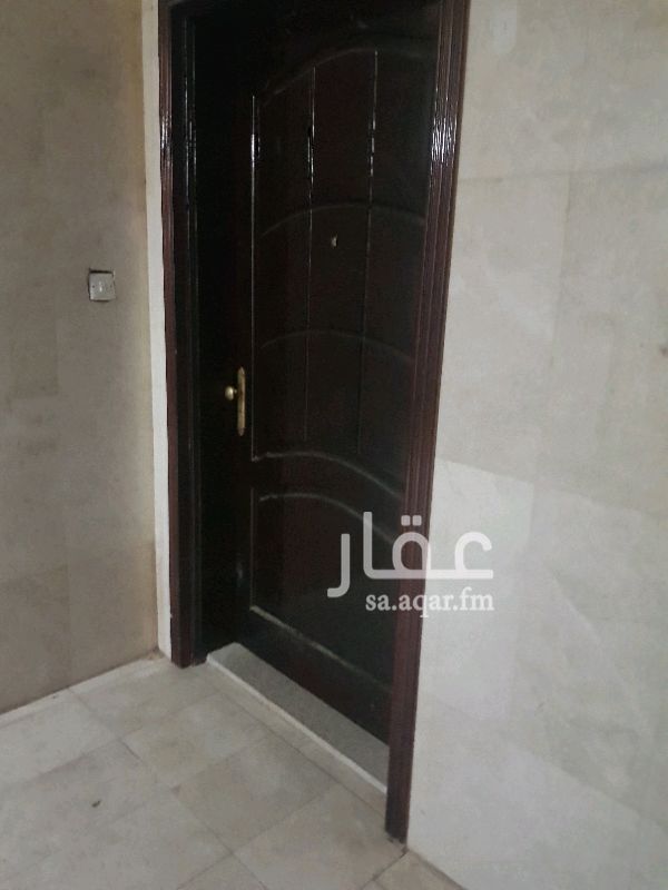 1617138 شقة بموقع متميز بارقى احياء المدينة المنورة حي العريض وقريب من الحرم النبوي الشريف تبعد بحدود ٧كم وبالقرب من المطاعم العالمية شقة تشطيب ديلوكس فضلا الاتصال بالمالك
0565530112