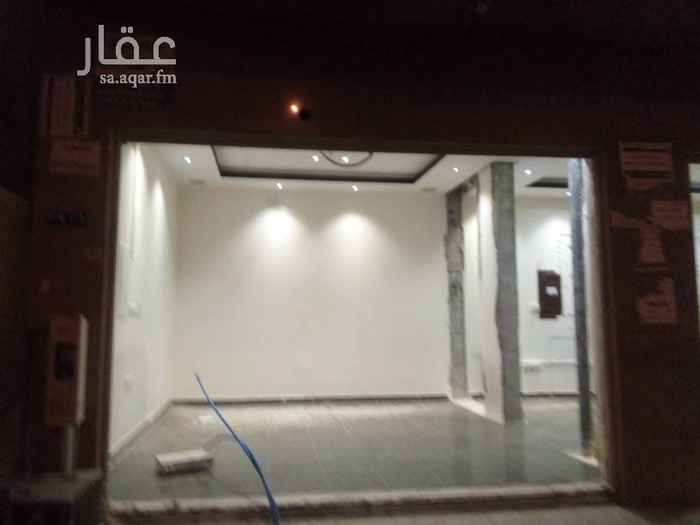1554340 محل للايجار في حي الملك فيصل شارع الامير سعود الكبير ويوجد اكثر من محل