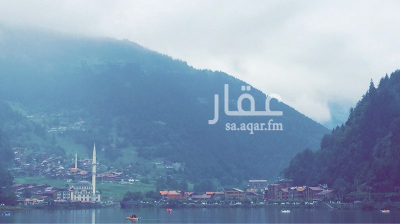 1351389 مجموعة استراحات شباب ايجار سنوي جديده بجوارها استراحات المنطقه غير سكانيه وقريبه من وسط مكه هاديه ولايوجد مباني في المنطقه