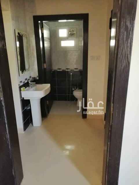 1513516 للايجار شقة دور ثاني ملحق
الموقع حي النرجس الكيلو الأول الغربي
قريب من معهد الإدارة وجامعه الأميرة نورة والمطار وجميع الخدمات موقع مميز جدآ
مواصفات الشقة
مدخلين للشقة
مدخل خاص مجلس رجال مع دورة مياة
مدخل للصالة +مطبخ
غرفتين نوم مع دورة مياة
يوجد مساحة كبيرة للاستفادة من السطح
التواصل واتساب على الرقم
0592222389