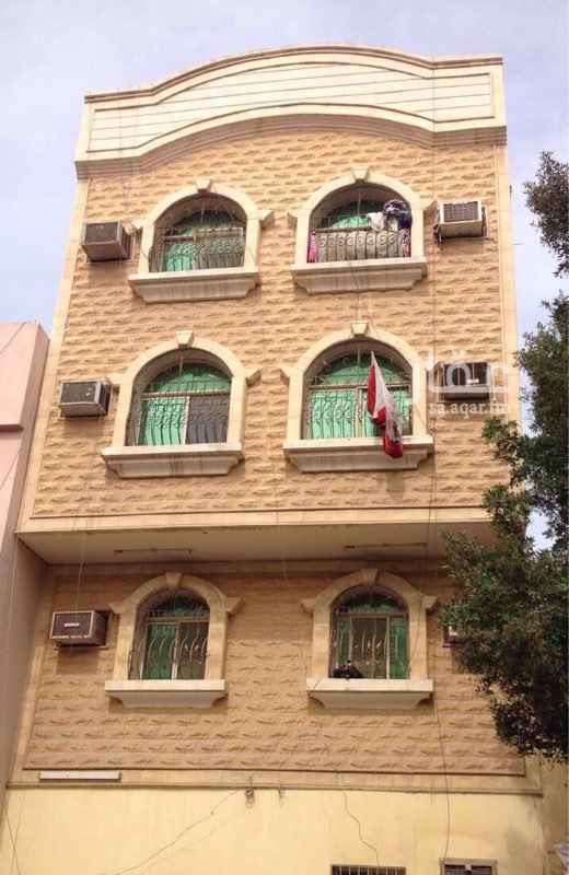 1577714 العمارة الثقبة شارع العلا تقاطع ١٣/١٢.
مساحتها ١٦٤
سبع شقق وملحق وغرفة
العمر 13 سنة
واجهه حجر