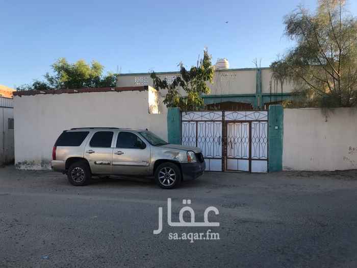 1472615 بيت مسلح بصك شرعي مكون من دور ارضي فيهخمسة غرف وحمامين ومطبخ ودور علوي به ملحق مكون من غرفتين وحمام وفي الحوش يوجد غرفة سائق بحمام وغرفة رجال ويوجد حمام غير مكتمل البيت من المالك 0551809964