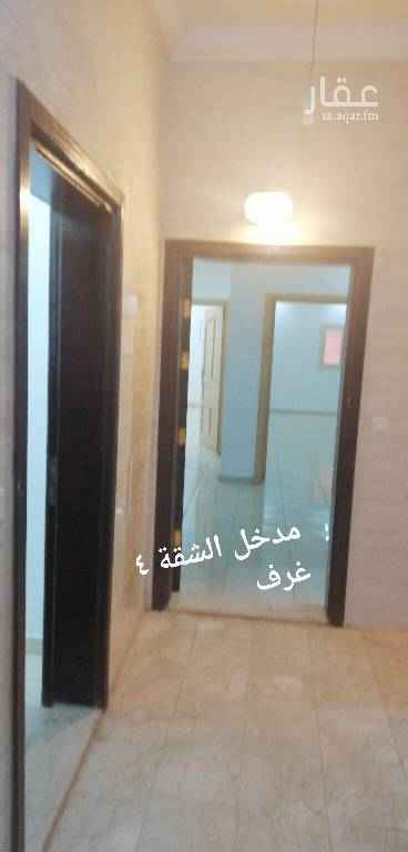 1750194 شقة فاخرة للإيجار مكونة من ٤ غرف وصالة و٢حمامات ومطبخ
تبعد عن المطار 2 كيلو ومن الدفاع الجوي ٣دقايق ومن القاعدة الجوية ٤دقايق بسعر ١٨٠٠٠﷼ شامل الموية والغاز