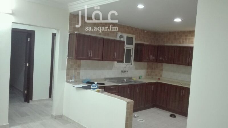 1581678 شقة للإيجار عوائل
حي الملقاة شارع الدهناء
غرفتين وصالة و3دورات مياه ومطبخ راكب مكيفات اسبليت ومطبخ
تشطيب ممتاز جدا
راكب مصعد بالعمارة
