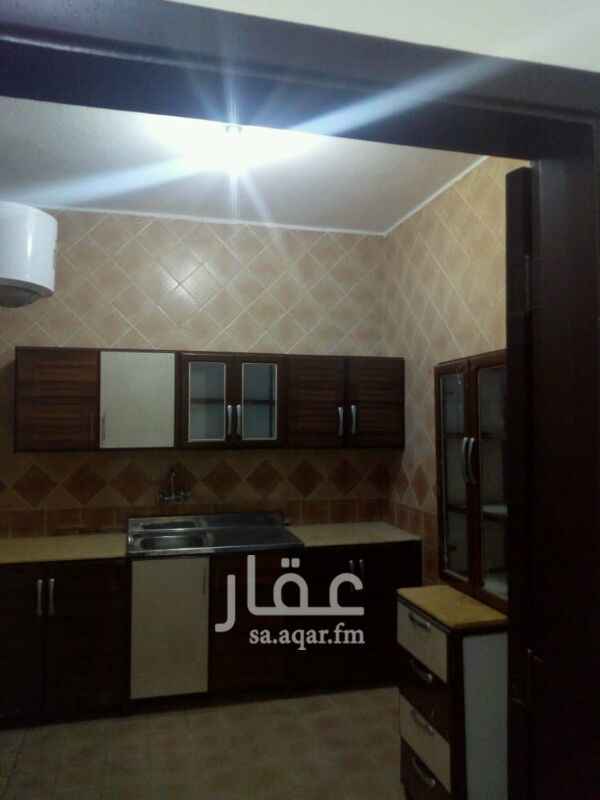 1642630 شقة للإيجار عوائل
حي اليرموك شارع شهارين
غرفتين وصالة و2دورات مياه
ومطبخ مستقل
راكب مكيفات ومطبخ
تشطيب فاخر
راكب مصعد بالعمارة
العمارة بها حارس
قبو للسيارات العمارة مجددة بالكامل