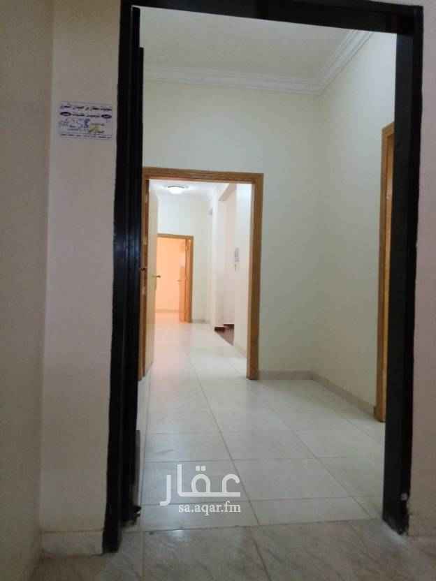 1758247 شقة للايجار بحي المونسيه قريبه من جميع الخدمات دور أول مدخلين ٣ غرف وصالة ومطبخ ودورتين مياه عداد كهرباء مستقل ومساحة الغرف واسعة