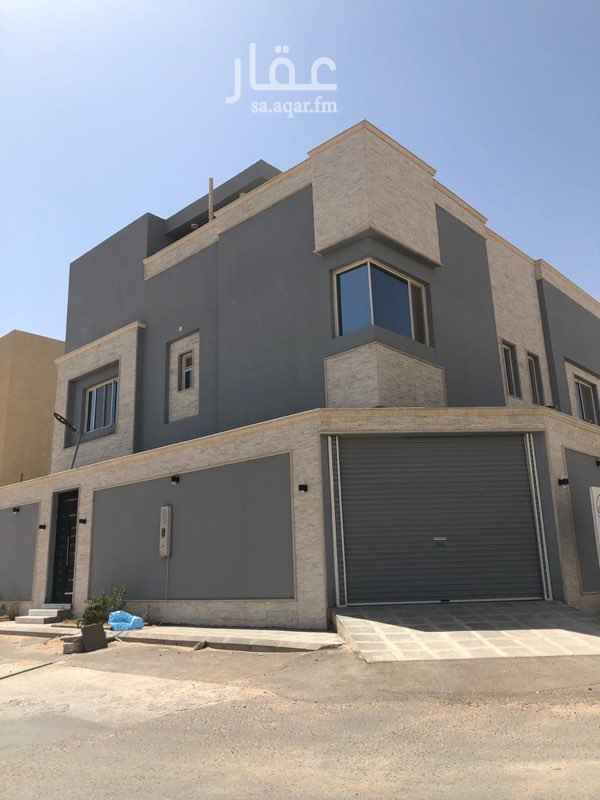 1691820 ڤيلا زاوية جنوبية شرقية بحي العارض
تشتمل على :
٥ أجنحة بدورات مياه
دور أرضي للضيافة
بالإضافة إلى تأسيس مصعد ، غرفة حارس
السعر شامل الضريبة 📣
اللوكيشن غير دقيق ✨
v174