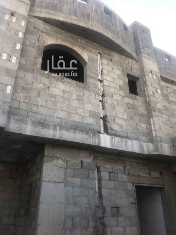 1749500 عليكم ورحمة الله وبركاته حياكم الله واسعد الله مساكم بكل خير هذي عمارة 450 أنا عبارة عن دور ارضي درج الصالة وشقة مسروقه ومشب نار وحوش الحدد 1,000,350 دار البيضاء قريبة من بندة للاستفسار على رقم 059 480 1441