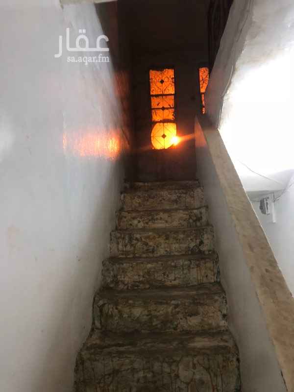 1361777 للايجار بيت شعبي بحي ذره
بجوار المدرسه الثامنه عشر للبنات
3 غرف كبار
2 دورات مياه
سطح
مطبخ
الايجار السنوي (12000)
الدفع كل (6) شهور (6000)
التواصل واتساب
0594847147