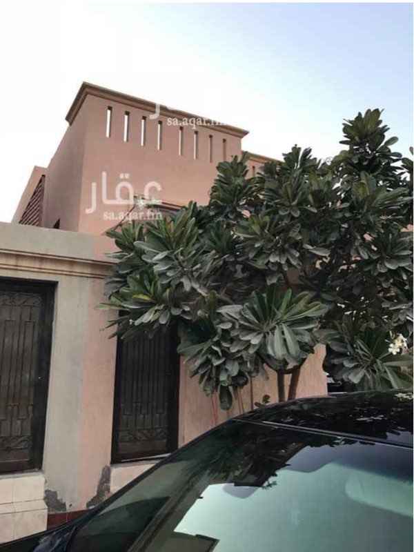 1637088 فيلا دبلوكس مناسبة للعائلات ومن يبحث عن الهدوء، مجدده بالكامل مع حوش من جميع الجهات وحديقة امامية وخلفية ومواقف مظلله داخل الحوش وعلى الشارع.
المطابخ مجهزه مع الافران الكهربائية وشبكة غاز خارجية
يوجد قسم بوفيه في الدور الاول مجهز بدولاب مطبخ وفرن كهربائي
جميع غرف النوم مفروشة موكيت جديد
والغرفة الماستر باركية
يوجد مجلس ومقلط بمدخل خاص
المداخل عددها ٣
مدخل خلفي من المطبخ
مدخل نساء
مدخل رجال