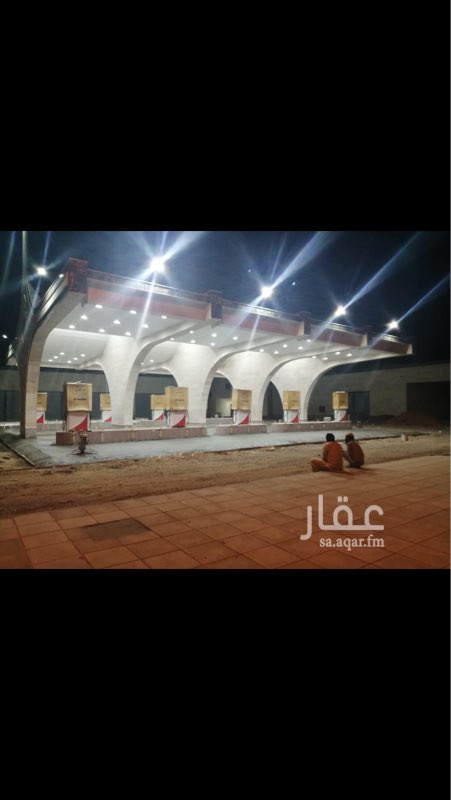 1514637 السلام عليكم ورحمة الله المحطة مساحتها 5000 متر مربع بها عدد 12 محل ومغسله وبقاله مساحتها 366 متر مربع وسكن عمال 400 متر ومسجد ومكتب إداري وصراف وعشر مضخات بنزين
الشارع حيوي ماشاءالله
والتسليم شامل جميع التشطيبات والرخصه