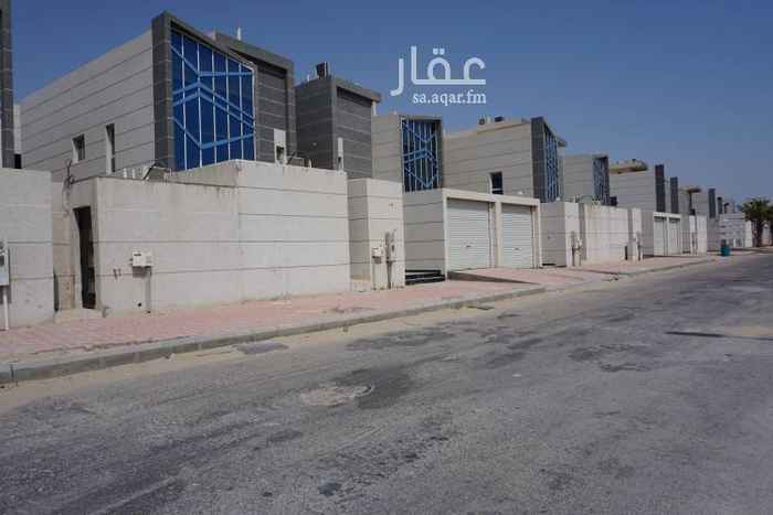 1694681 للبيع فيلا بتصميم عصري - الخبر 87/2
موقع مثالي - تصميم عصري - فلل منفصلة - أسعار مناسبة
واجهة 20 متر شرق
للبيع فيلا منفصلة مشطبة بنسبة 85% (نسبة تقديرية)
تتكون الفيلا من دورين وملحق
الدور الأرضي:
يتكون من مساحة خدمات مفتوح بطراز حديث وعصري ، بالإضافة إلى دورتين مياه
كذلك توجد غرفة سائق خارجية.
الدور الأول:
يتكون من ثلاث غرف نوم، ثلاث دورات مياه
الدور الثاني:
ملحق من غرفة نوم ، غرفة غسيل، دورة مياه، بالإضافة إلى السطح
احجز لإمتلاك عقارك