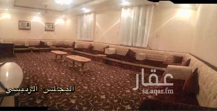 1732894 شقة عبارة عن نصف دور صالتان ٤غرف نوم ٤ حمامات ومطبخ ومستودع لتخزين