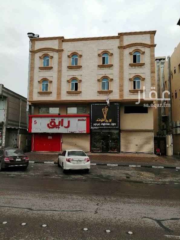 1393727 للإيجار بالكامل شارع ابوبكر الصديق عدد 23 شقة
22 شقة من غرفة وصالة ومطبخ وحمام
وشقة واحدة 3 غرف وصالة ومطبخ وحمام
العمارة جديدة