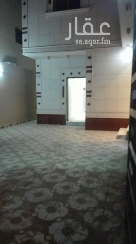 1350843 دور للاجار في الرمال التعمير بدايت الحي شارع ٣٠ موقع راقي جدا مساحه ٤٦٨ يتكون من مشب خارجي معا دور ت مياه مجلس رجال مقلط صاله مجلس حريم غرفه ماستر وغرفتين بحمام غرفت سائق وغرفت شغاله البيت ممتاز مستخدم سنه نستقبل عروظكم ونلبي طلب ازبون اتواصل ٠٥٩٥٨٥٢٣٧٧