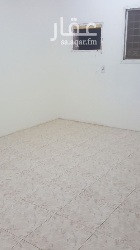 1269495 شقة ارضية للايجار في عمار
ع شارع الامير بندر
مجلس + غرفتين نوم + مطبخ
+دورتين مياه
ابو احمد ٠٥٩٥٨٥٨٤٧٣
مكتب اساس الوسيط