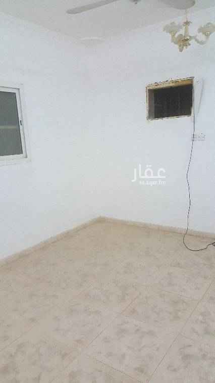 1741446 شقة ارضيه في عماره حي الملك فيصل
قريب من طريق الملك فيصل
ثلاث وصاله ودورتين مياه مطبخ راكب
يوجد حوش صغير
ابو احمد ٠٥٩٥٨٥٨٤٧٣
مكتب اساس الوسيط
