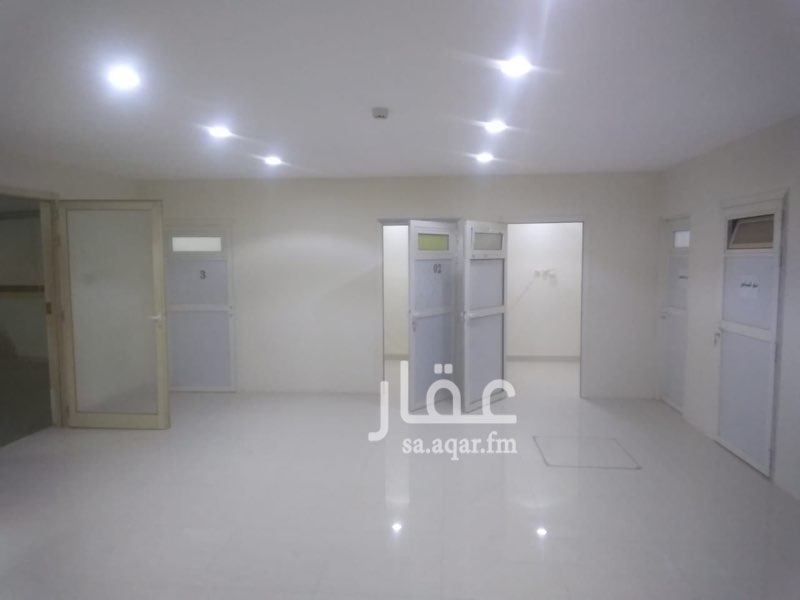 1296515 غرف ساءقين حي الملقا قريب انس بن مالك والملك فهد موقع راقي تكيف مطبخ