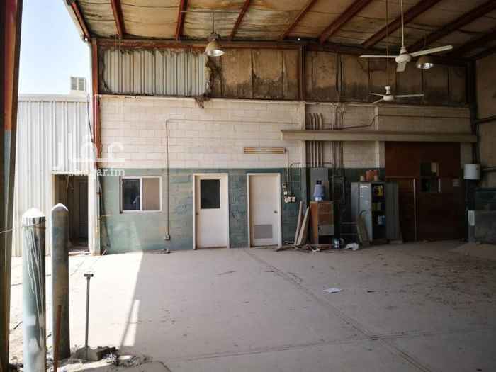 1522572 مستودع ومكاتب جاهز نظام إطفاء الحريق وتكييف كامل الموقع مكاتب على مساحة ٢٥٠ مجهزة والمساحة المتبقية مستودع