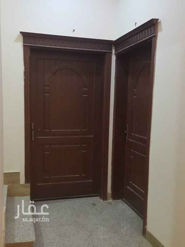 1642474 السلام عليكم ورحمة الله وبركاته
شقة للإيجار في مخطط الصالحية المنح 83
الدور الثاني مدخلين...
4 غرف
مطبخ
3 حمامات
صالة
غاز مركزي
عداد كهرباء مستقل
قريبة من مجمع المدارس ومبنى المستوصف.. موقع مرتفع وقريب الخدمات
المطلوب / 16 ألف شامل الموية والغاز
نقبل شهري
لتواصل على جوال رقم / 0500657272