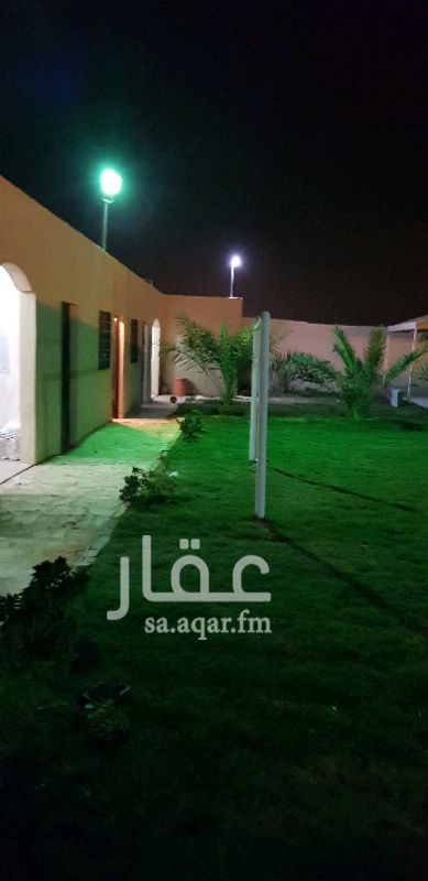 1021168 مجلسين ومقلط ودكة ومطبخ واربع دوراة مياه
وملعب كرة قدم ومسطح اخضر