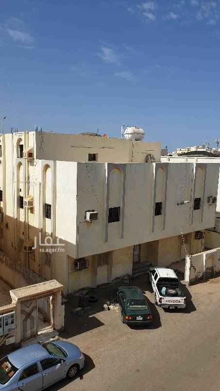 1574857 العمارة عبارة عن دور ارضي عدد شقتين شقة ٣ غرف و شقة غرفتين
الدور الاول عبارة عن غرفة نوم مع دورة مياة و غرفة ملابس
غرفتين داخلية
صالة كبيرة جدا
مطبخ
دورة مياه
مقلط
مجلس رجال مع صالة استقبال و دورة مياه
الملحق عبارة عن ٣ غرف و صالة و مطبخ و دورتين مياه