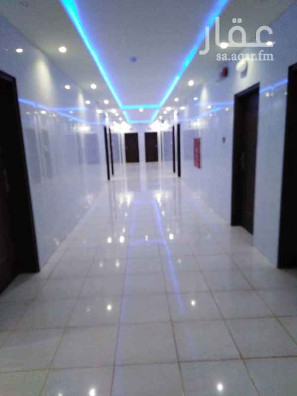 1230389 عماره جديده في طريق عرفات فيها مكيفات راكبه تتكون من غرفه وصاله ومطبخ وحمام