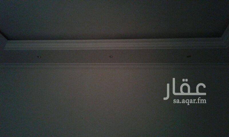 1750939 ملحق غرفتين وحمام وممر بدون مطبخ مطلوب طلاب رجل زوجته او طالب لوحده فقط 7000 دفعتين و6000 دفعه وحده الحمام يحتاج تصليح